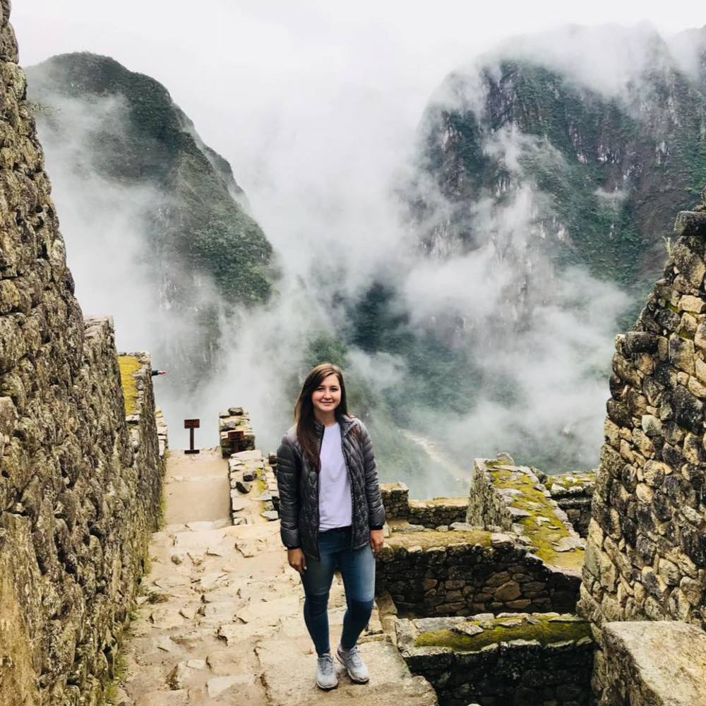 Meet your Posher, Elizabeth